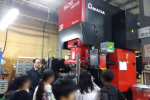 川崎市立高津小学校、施設見学会